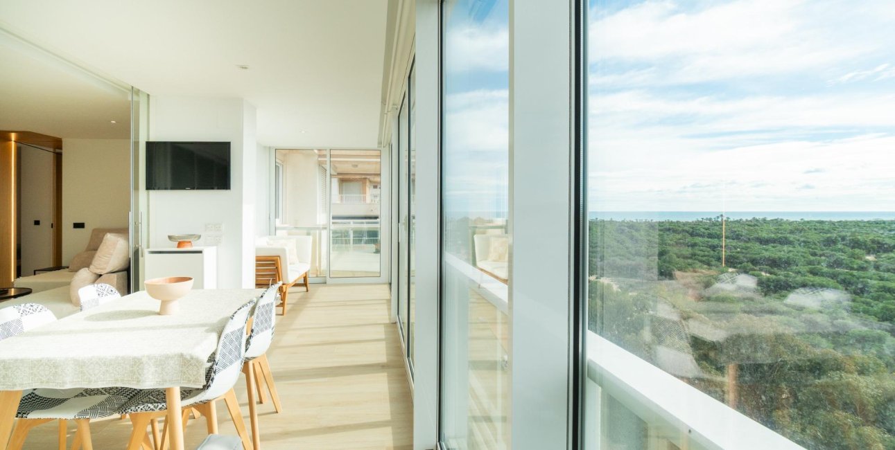 Resale - Apartment / flat -
Guardamar del Segura - Puerto Deportivo