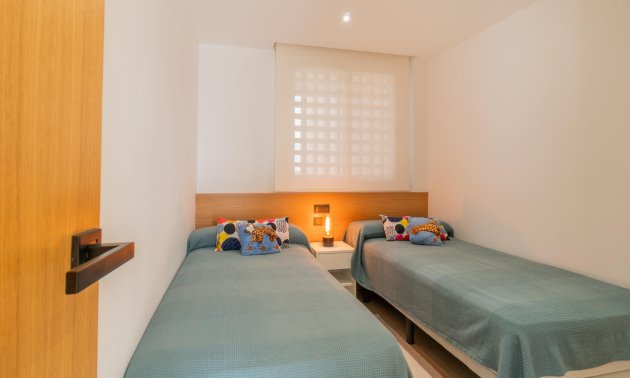 Resale - Apartment / flat -
Guardamar del Segura - Puerto Deportivo