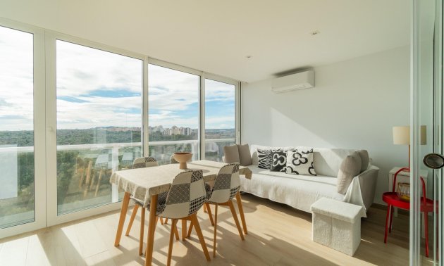 Resale - Apartment / flat -
Guardamar del Segura - Puerto Deportivo