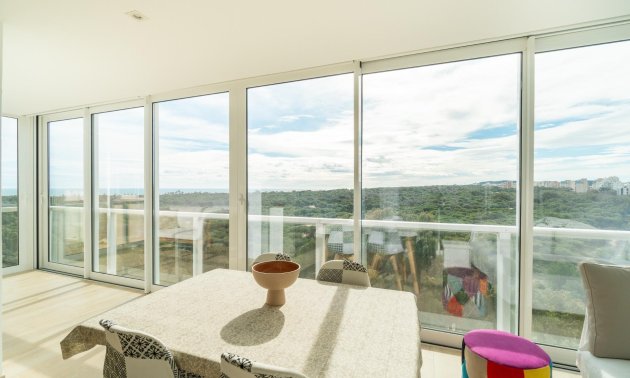 Resale - Apartment / flat -
Guardamar del Segura - Puerto Deportivo