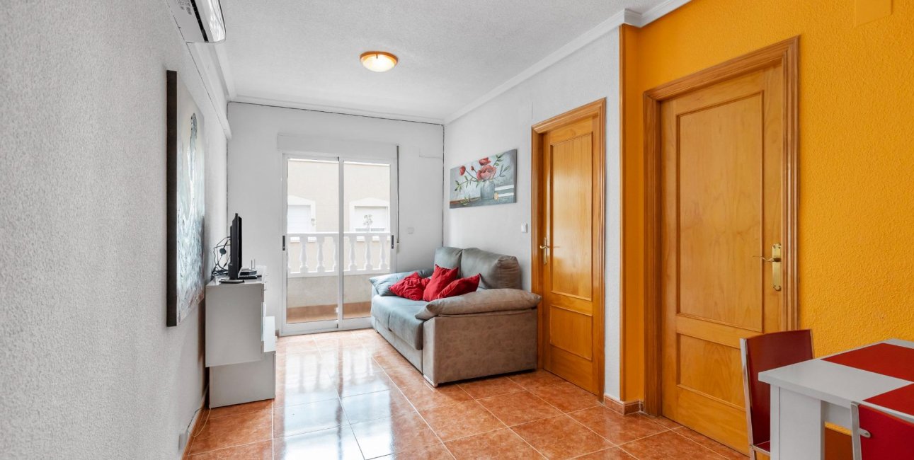 Resale - Apartment / flat -
Torrevieja - Paseo maritimo