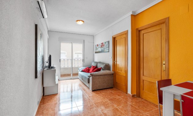 Resale - Apartment / flat -
Torrevieja - Paseo maritimo