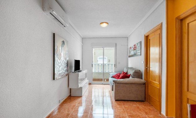 Resale - Apartment / flat -
Torrevieja - Paseo maritimo