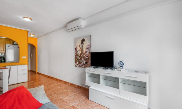 Resale - Apartment / flat -
Torrevieja - Paseo maritimo