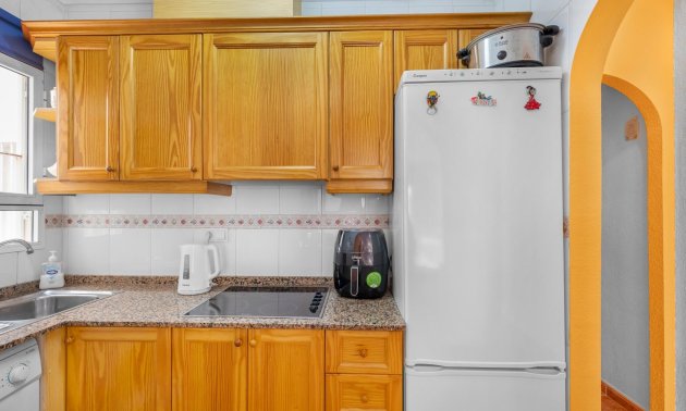 Resale - Apartment / flat -
Torrevieja - Paseo maritimo