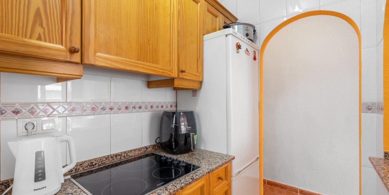 Resale - Apartment / flat -
Torrevieja - Paseo maritimo