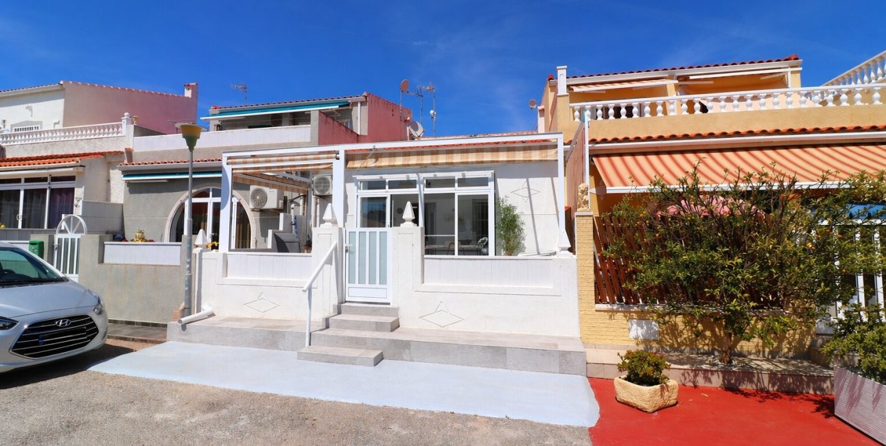 Resale - Bungalow -
Torrevieja - El Chaparral