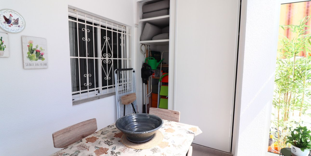 Resale - Bungalow -
Torrevieja - El Chaparral