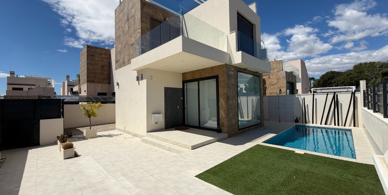 Resale - Villa -
Ciudad Quesada - La Laguna