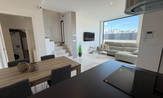 Resale - Villa -
Ciudad Quesada - La Laguna