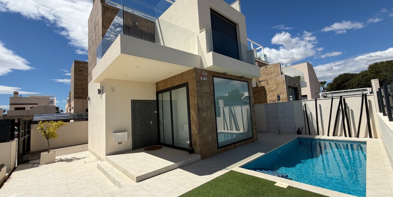 Resale - Villa -
Ciudad Quesada - La Laguna