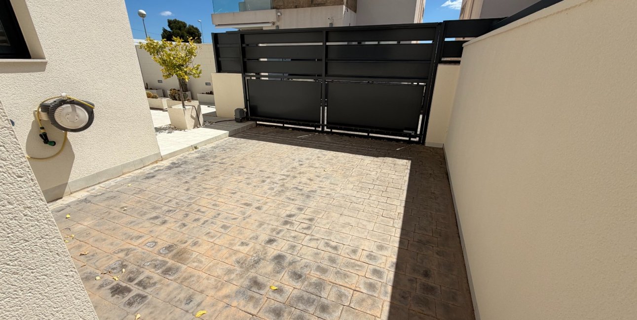 Resale - Villa -
Ciudad Quesada - La Laguna