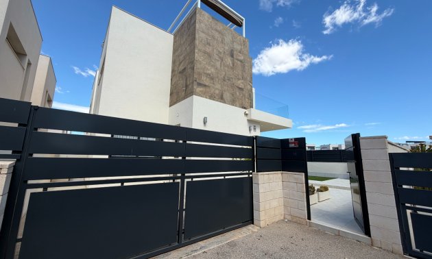 Resale - Villa -
Ciudad Quesada - La Laguna