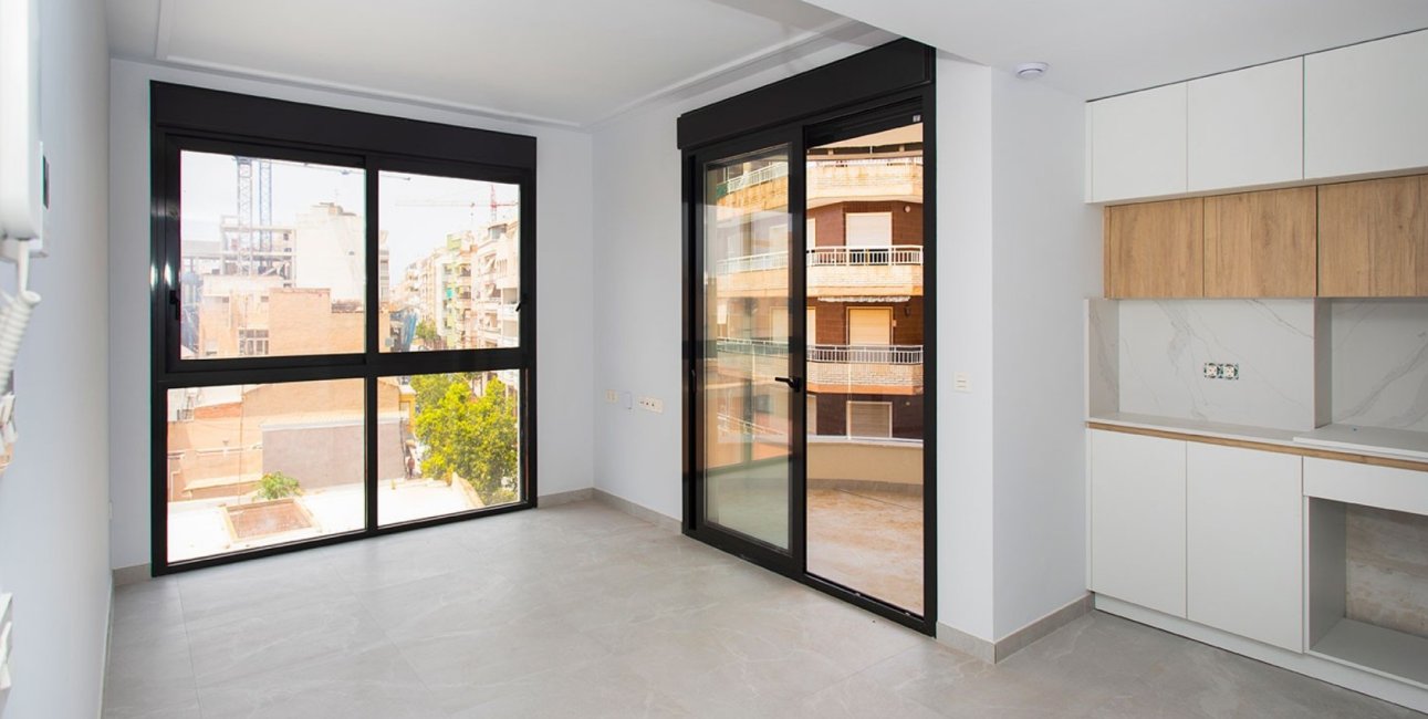 Resale - Apartment / flat -
Torrevieja - Playa Del Cura