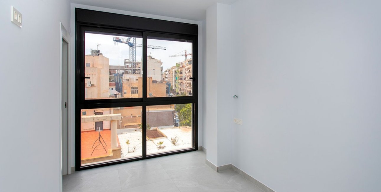 Resale - Apartment / flat -
Torrevieja - Playa Del Cura
