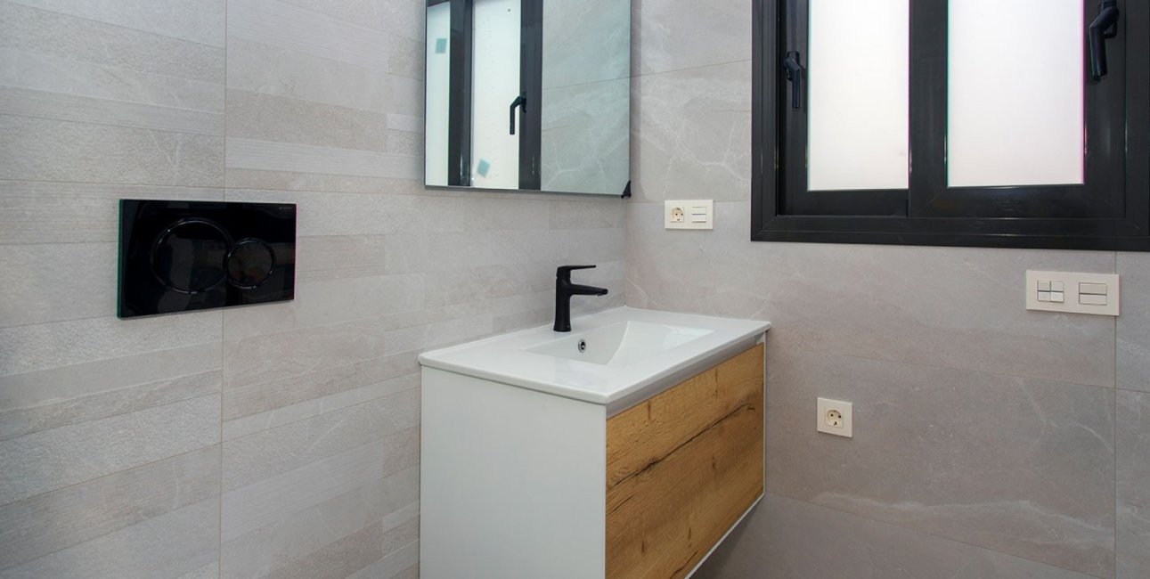 Resale - Apartment / flat -
Torrevieja - Playa Del Cura