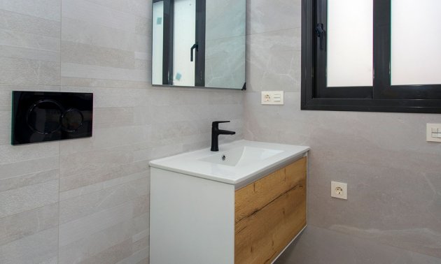 Resale - Apartment / flat -
Torrevieja - Playa Del Cura