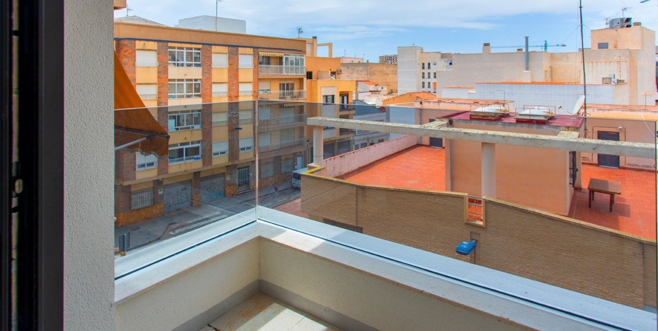 Resale - Apartment / flat -
Torrevieja - Playa Del Cura