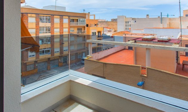 Resale - Apartment / flat -
Torrevieja - Playa Del Cura