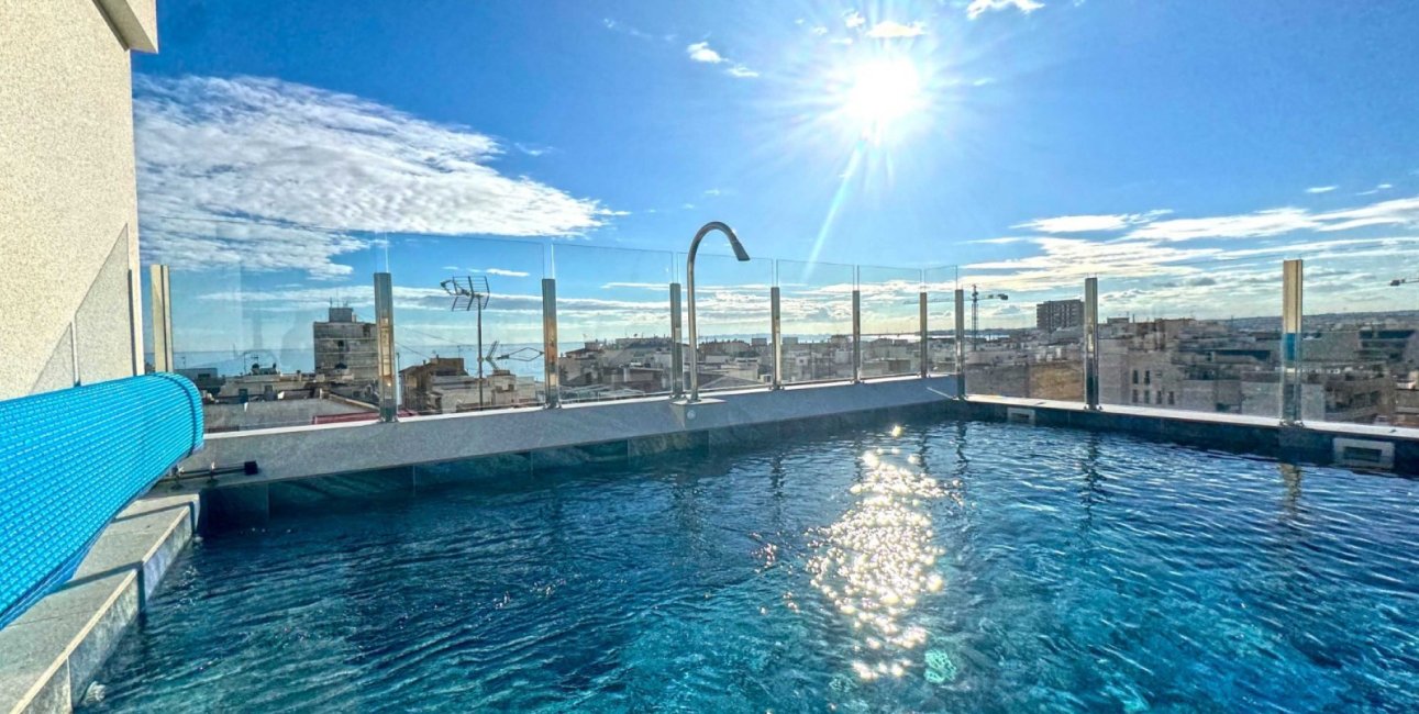 Resale - Apartment / flat -
Torrevieja - Playa Del Cura