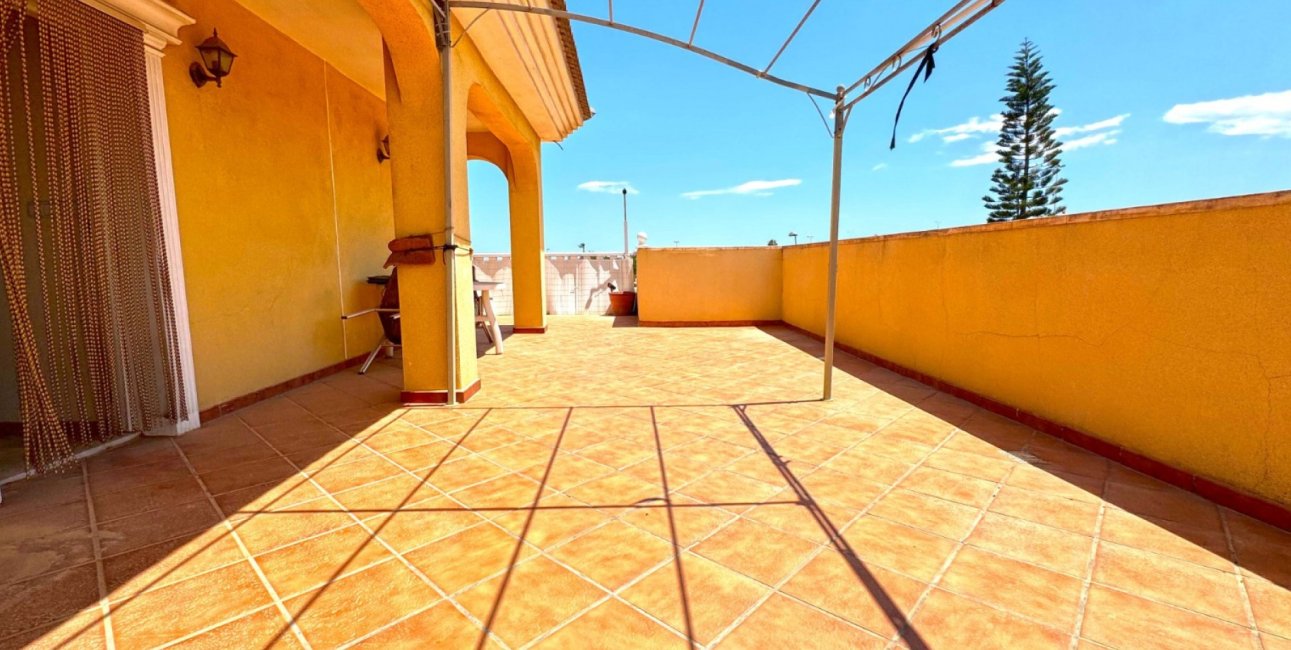 Resale - Villa -
Orihuela Costa - Los Balcones