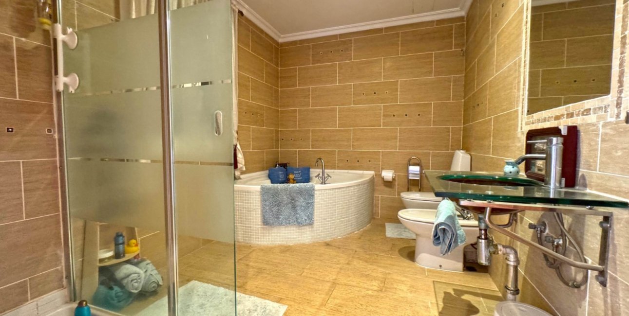 Resale - Villa -
Orihuela Costa - Los Balcones