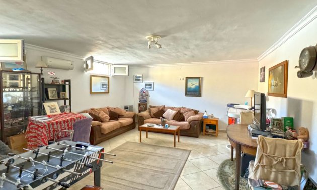 Resale - Villa -
Orihuela Costa - Los Balcones