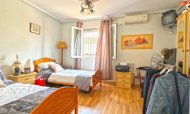 Resale - Villa -
Orihuela Costa - Los Balcones