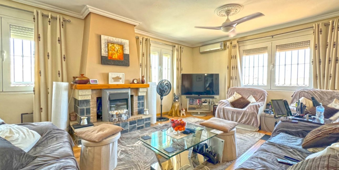 Resale - Villa -
Orihuela Costa - Los Balcones