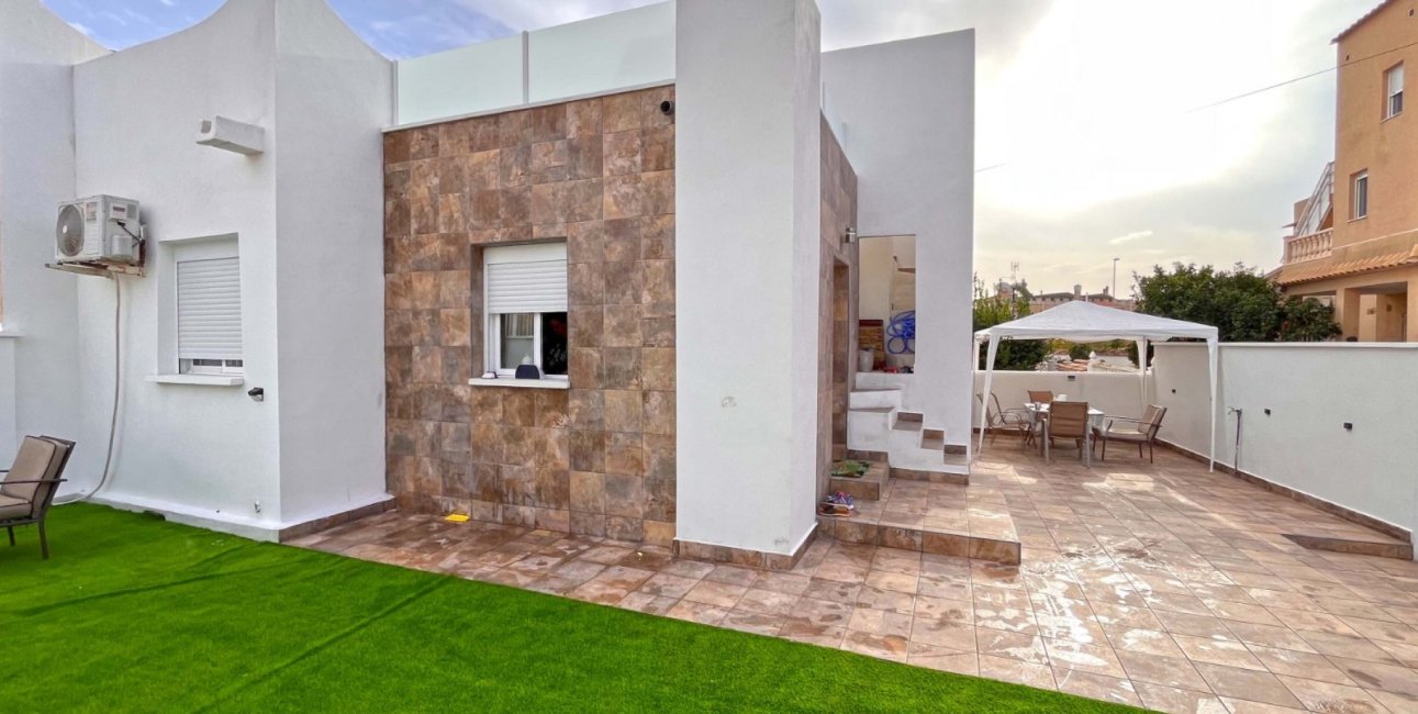 Rynek wtórny - Bungalowy -
Orihuela Costa - Playa Flamenca