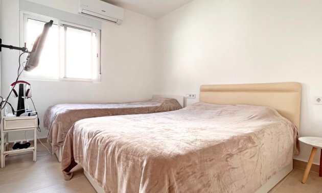 Rynek wtórny - Bungalowy -
Orihuela Costa - Playa Flamenca