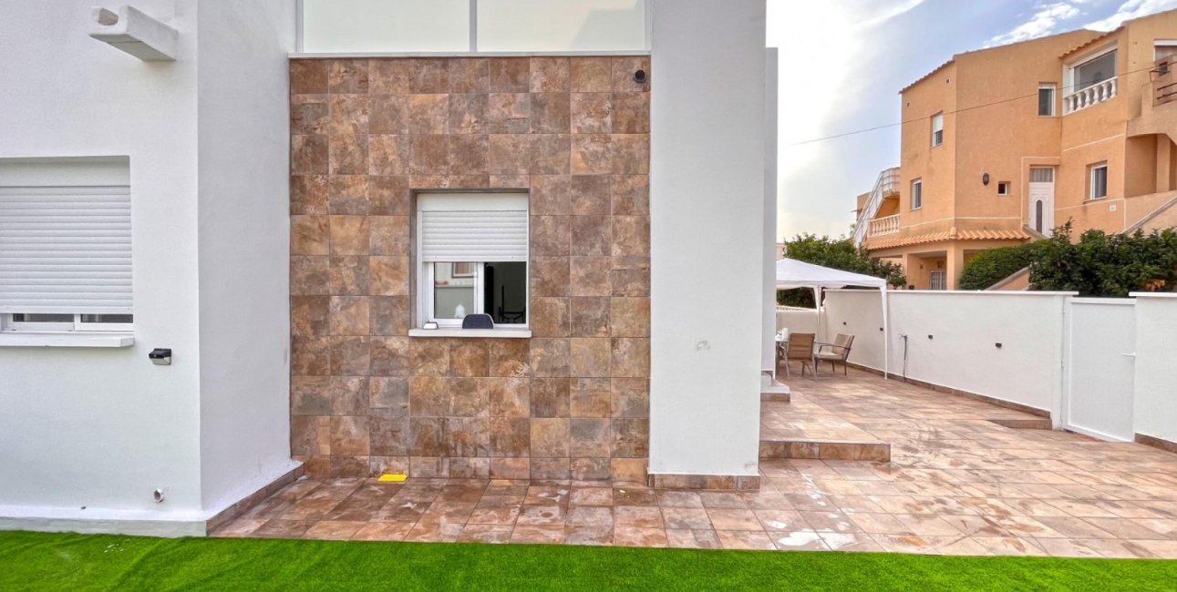 Rynek wtórny - Bungalowy -
Orihuela Costa - Playa Flamenca