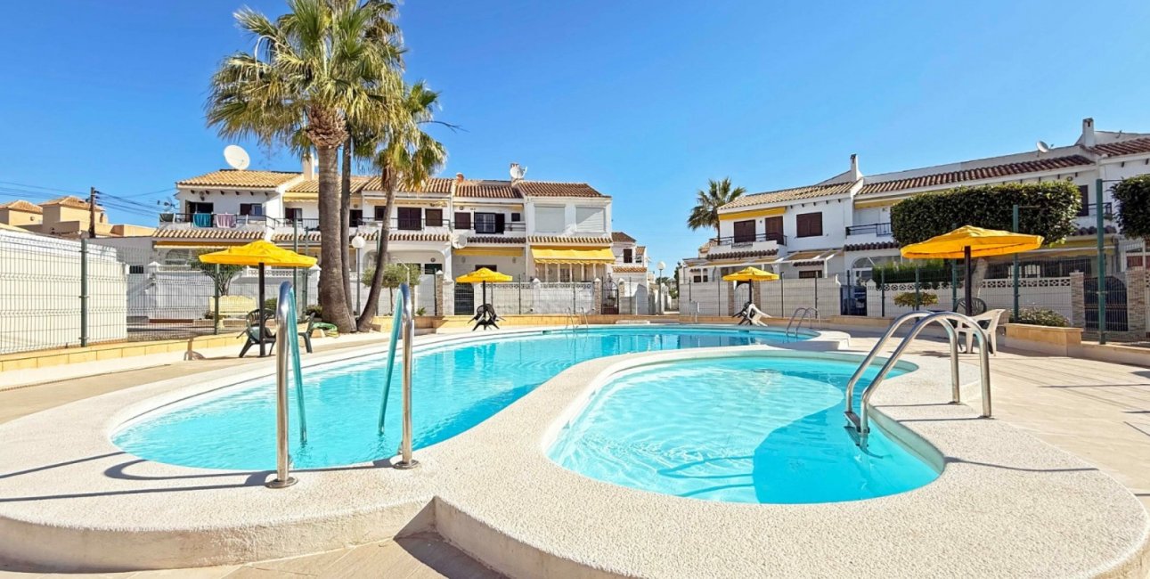Resale - Apartment / flat -
Torrevieja - Torre La Mata