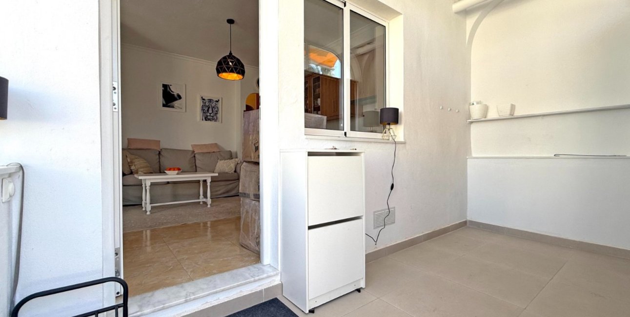 Resale - Apartment / flat -
Torrevieja - Torre La Mata