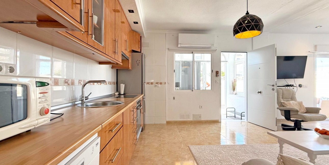 Resale - Apartment / flat -
Torrevieja - Torre La Mata