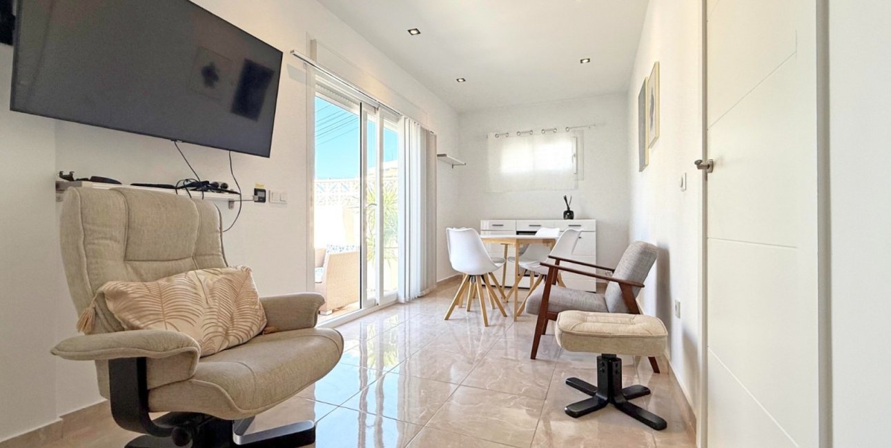 Resale - Apartment / flat -
Torrevieja - Torre La Mata