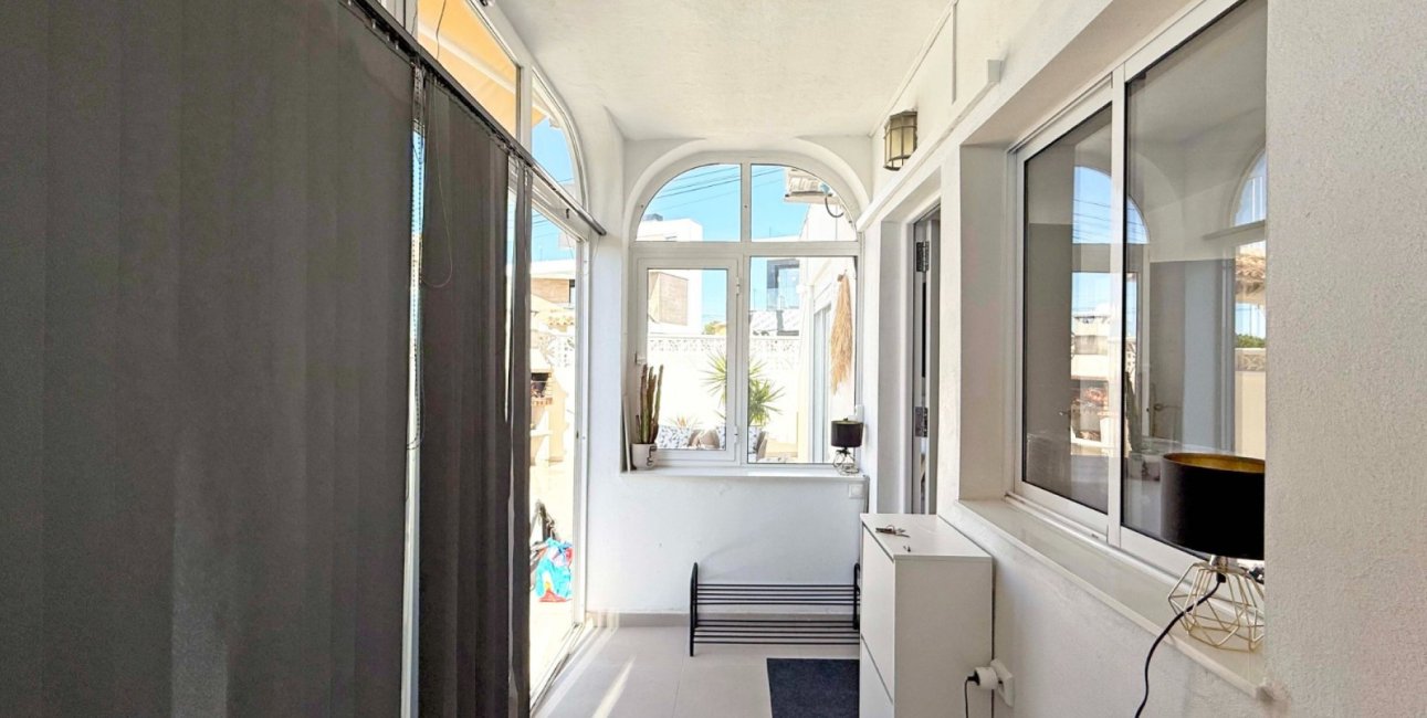 Resale - Apartment / flat -
Torrevieja - Torre La Mata