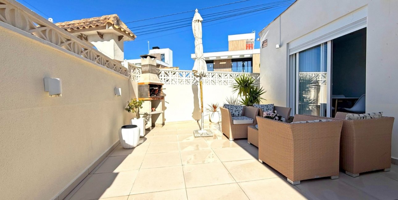 Resale - Apartment / flat -
Torrevieja - Torre La Mata
