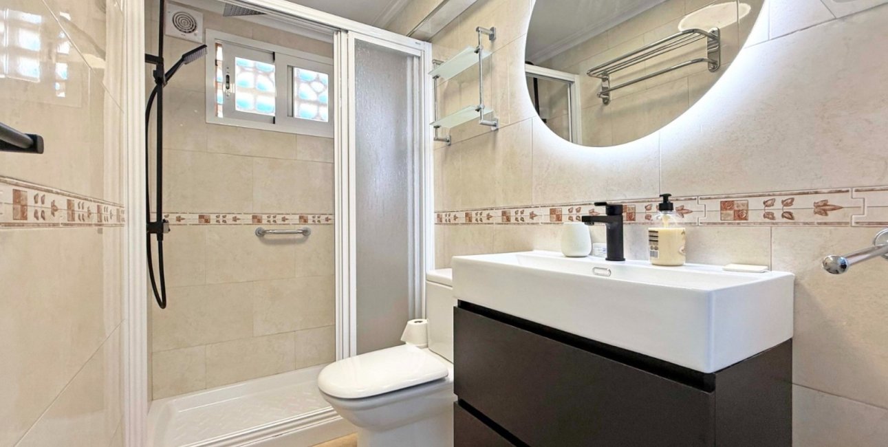 Resale - Apartment / flat -
Torrevieja - Torre La Mata