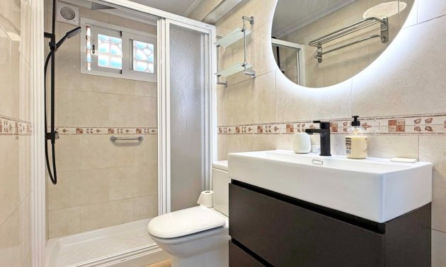 Resale - Apartment / flat -
Torrevieja - Torre La Mata