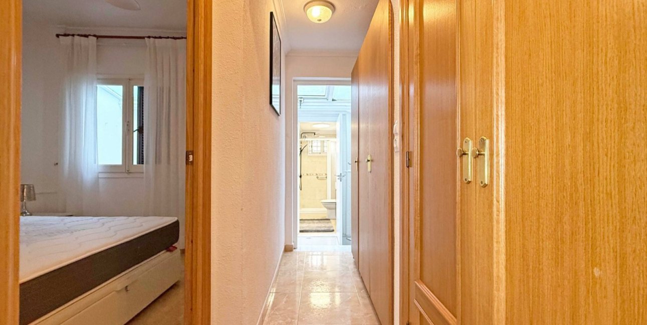 Resale - Apartment / flat -
Torrevieja - Torre La Mata