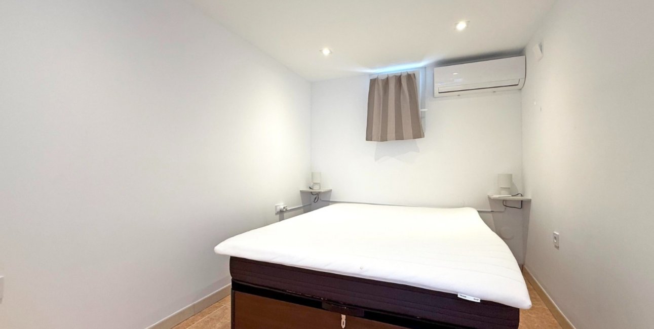 Resale - Apartment / flat -
Torrevieja - Torre La Mata