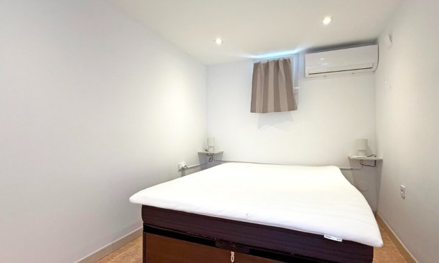 Resale - Apartment / flat -
Torrevieja - Torre La Mata