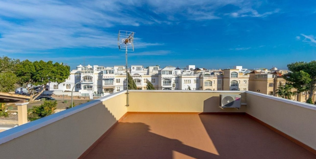 Resale - Villa -
Orihuela Costa - El Galan