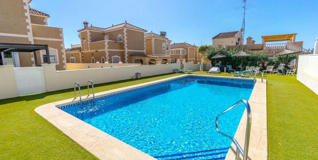 Resale - Villa -
Orihuela Costa - El Galan