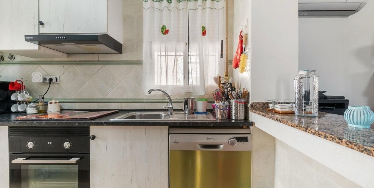 Resale - Villa -
Orihuela Costa - El Galan