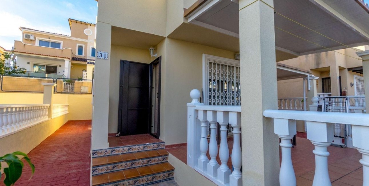 Resale - Villa -
Orihuela Costa - El Galan