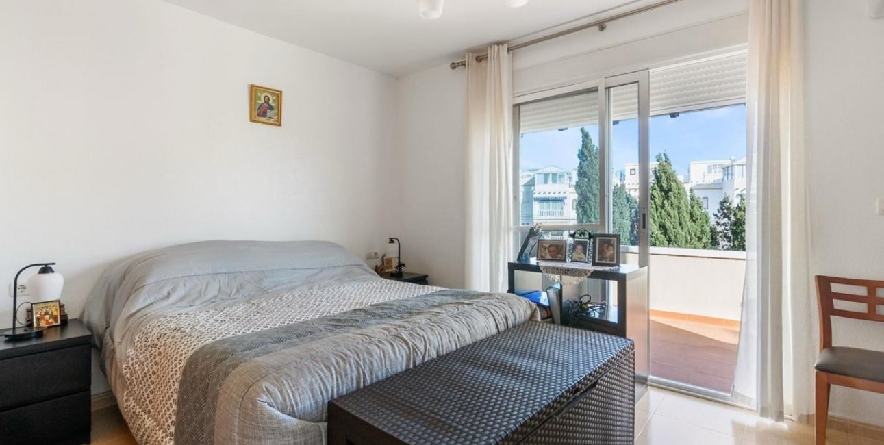 Resale - Villa -
Orihuela Costa - El Galan