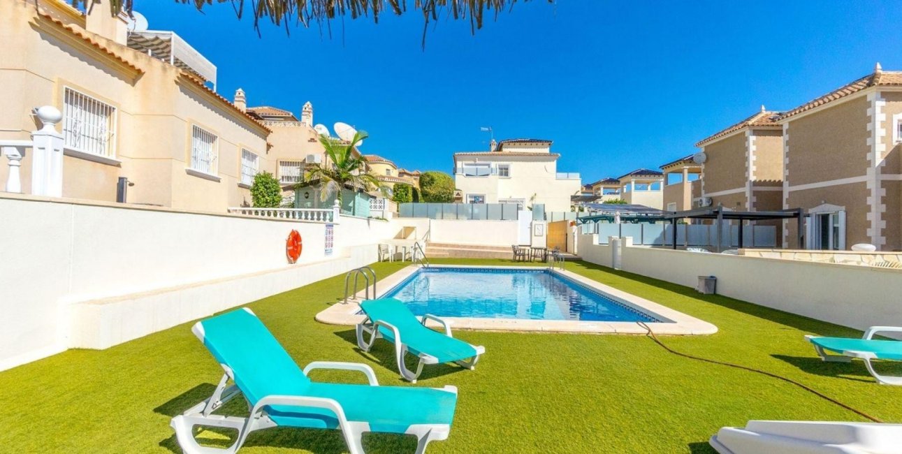 Resale - Villa -
Orihuela Costa - El Galan