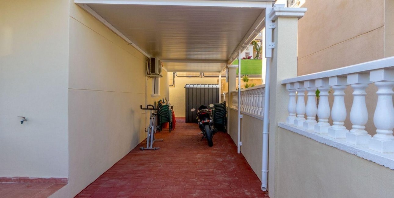 Resale - Villa -
Orihuela Costa - El Galan